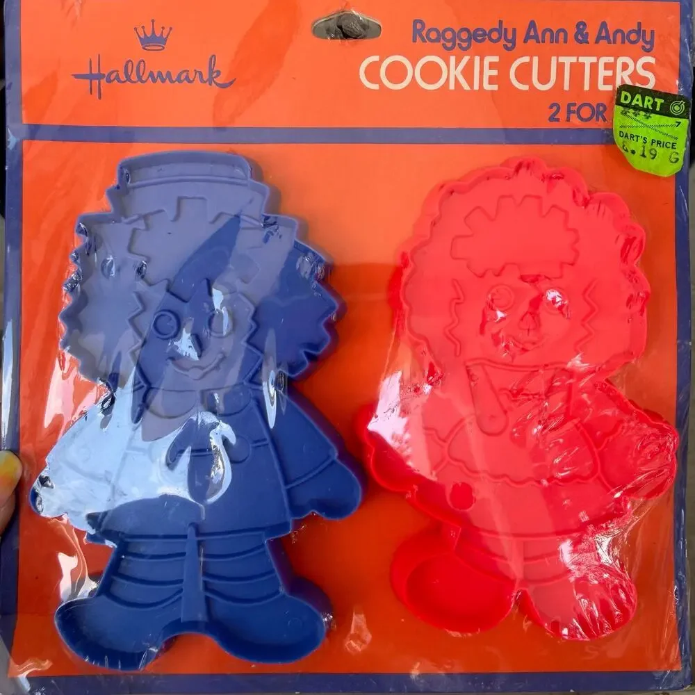 Hallmark Raggedy Ann & Andy Cookie Cutters Vintage Plastic Pair NOS Sealed